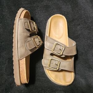 Madden Girl Tan Kids Sandals Size 13